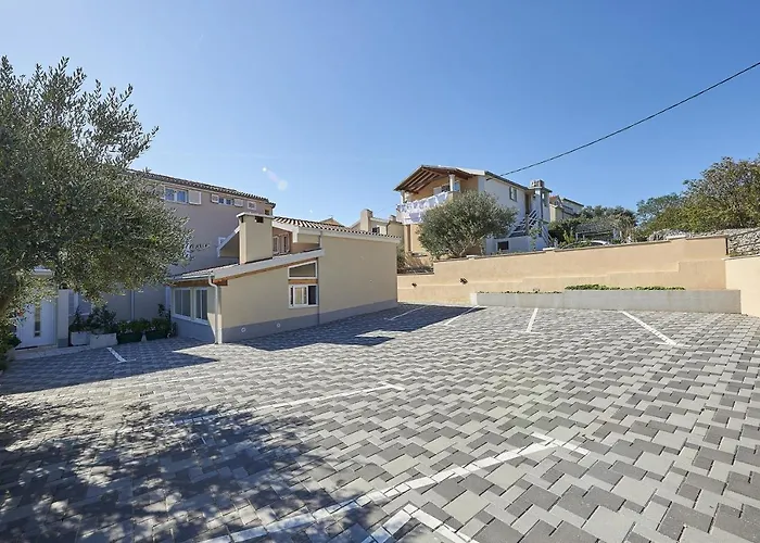 Mavarstica 17803e Apartman