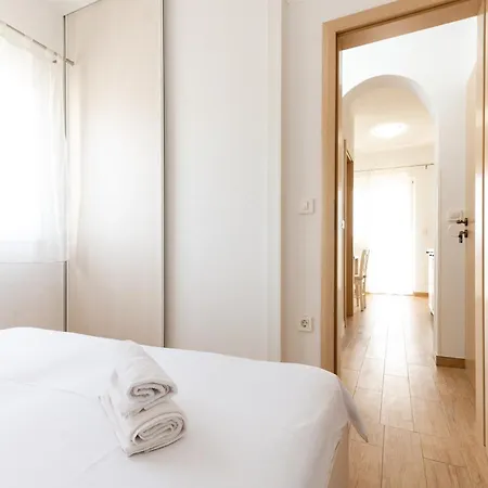 Apartment Mavarstica 17803e *